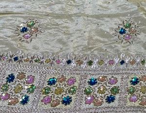 Designer moderne non cousu brodé à la main belles femmes chères Indian Fashion-Forward Style traditionnel Protection solaire - Product Image 3