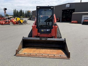 Chargeuse compacte sur chenilles Kubota SVL97-2 2024, modèle premium, pour les travaux de construction les plus difficiles, l'agriculture et la manutention de matériaux. - Product Image 2