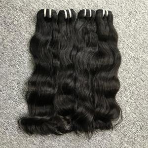 Vente en gros Cheveux Remy Vietnamiens Ondulés Naturels Stylisés Vagues Bundles Bruts Permed Frontal Machine d'extensions de cheveux humains à prix réduit - Product Image 5