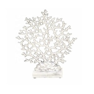 Figurine de table finie en or intemporelle Accent décoratif élégant pour les cadeaux d'espace de travail de bureau de salon et une utilisation quotidienne pratique - Product Image 3