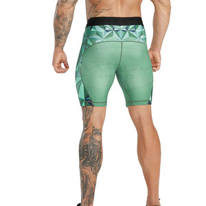 Shorts de compression respirants et écologiques pour hommes avec motif uni, taille élastique, séchage rapide pour le sport - Vente en gros disponible - Product Image 3