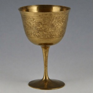 AuroraVinum Divine Grace Adornado Metal Vino Cáliz Tradicional Acabado Antiguo Copa para Rituales Religiosos y Altares de Iglesia - Product Image 2