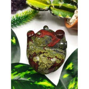 Cœur anatomique sculpté en jaspe sanguin - Cœur humain / Cœur de cristal - Product Image 2