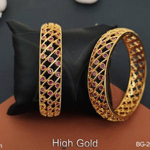 Conjunto de pulseras de estilo antiguo, joyería antigua de diseño de esmalte de oro alto - Product Image 1