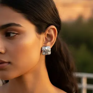 Boucles d'oreilles tendance en forme de croix en zircon cubique argenté pour femmes, géométriques religieuses, avec pierre principale en perle et laiton plaqué rhodium - Product Image 2