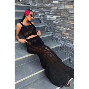 ชุดเซ็ต 2 ชิ้น Kayla รุ่น 9840 เสื้อคอ halter ลายลูกไม้และกระโปรง ดีไซน์อเนกประสงค์และมีสไตล์ - Product Image 4