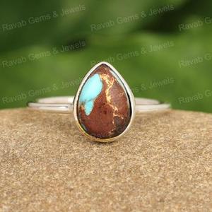 Superbe bague classique en argent sterling 925 massif, sertie à la main, avec cabochon en turquoise cuivre lave naturelle de forme poire, 10x14mm - Product Image 1