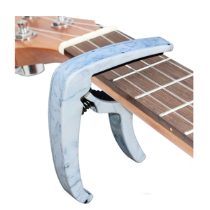 Soporte para púas y capo de guitarra acústica de resina con logotipo personalizado, soporte ajustable portátil de alto rango, piezas de instrumentos de cuerda, accesorios - Product Image 6