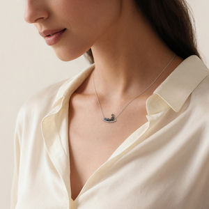 Collar Jeulia con Colgante de Corazón de Gato Negro con Piedra de Nacimiento Personalizada, Chapado en Oro, Acero Inoxidable - Product Image 4