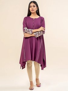 Prêt à expédier Belles robes tribales faites à la main de couleur blanche pour femmes au tarif de gros et vente directe d'usine - Product Image 4