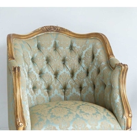 Fauteuil Callister Palais de Versailles en bois massif, design français antique, finition dorée damassée