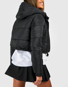 Chaqueta de Invierno Acolchada Moderna con Capucha Impermeable para Mujer, Diseño Reversible y Mangas Largas - Product Image 6