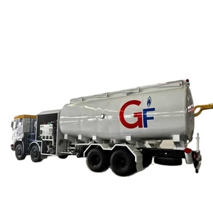 MEILLEURE OFFRE Camion-citerne d'occasion 8x4 340HP, boîte manuelle 12 vitesses, réservoir en aluminium - Product Image 2