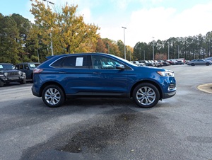 Ford Edge Titanium AWD 2022, transmission intégrale, moteur 1-4 cylindres, essence, automatique, SUV/5 places - Product Image 5
