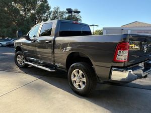 รถแรม 2500 บิ๊กฮอร์น ครูว์แค็บ ขับเคลื่อน 4 ล้อ ปี 2024 - Product Image 4