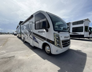 Moderno, impecable, usado, 2024, Thor Vegas-241, RV, autocaravana, disponible - Product Image 6