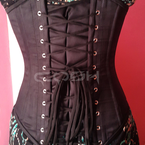 Corset en satin noir à armatures sous le buste avec fermeture à boucle oscillante - Product Image 6