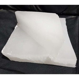 Cera de parafina de grado industrial Totalmente refinada, alto punto de fusión e ideal para embalaje y recubrimiento - Product Image 1