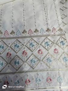 Tissu satiné Malai de créateur avec broderie riche, antistatique et de poids moyen pour les occasions spéciales de mariage et l'exportation - Product Image 2