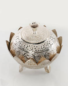 Bol de service élégant pour la maison hôtel Restaurant bol de nourriture couleur argent design moderne métal noyer Fruits secs bols de service de salade - Product Image 6