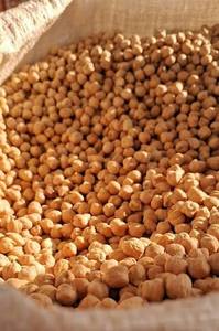Pois chiches biologiques de qualité supérieure, séchés, faibles en sucre, croustillants, emballage en vrac, livraison rapide, en stock, meilleure offre - Product Image 4