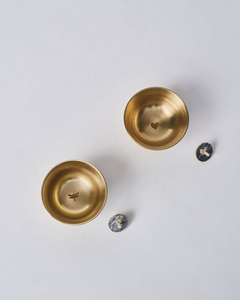 Soporte de candelita de latón tradicional Soporte de Diya floral Vintage para el Templo del hogar Diwali o ajustes espirituales - Product Image 3