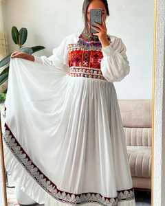 Vestido Maxi de Terciopelo Bordado Estilo Afgano Kuchi para Mujer, Ropa Tradicional para Bodas y Fiestas, Vestido Afgano Vintage - Product Image 4