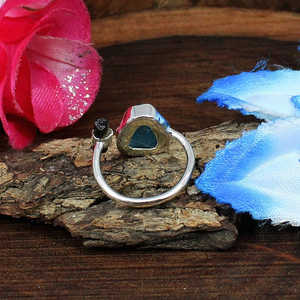 Vente en gros de bague en argent sterling avec apatite au néon et tourmaline verte pierres précieuses plaqué rhodium style mignon réglage de lunette - Product Image 2