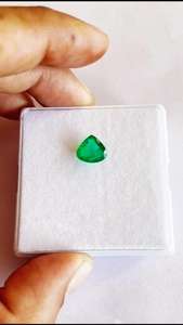 Piedra preciosa verde con corte de corazón de Esmeralda Natural certificada por IGI de calidad AAA, pulido perfecto para la fabricación de joyas, Esmeraldas sueltas - Product Image 3