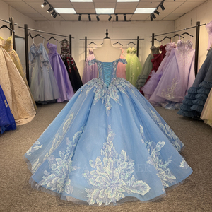 6762 Robes de soirée élégantes bleues à épaules dénudées avec motif floral pour les fêtes - Product Image 4