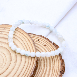 Bracelet de pierre de lune lisse ronde naturelle à la mode en gros pour les femmes perles blanches bijoux en forme de rondelle extensible - Product Image 5