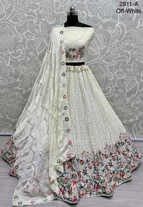 Lehenga สำหรับเจ้าสาวงานปักลายดอกไม้สวยๆ - Product Image 3
