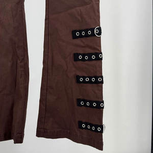 Pantalones Góticos Acampanados Color Chocolate para Mujer con Tirantes de Ojales en Contraste, Artículo Popular, Pantalones de Concierto Estilo Emo Punk - Product Image 6