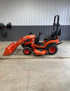 จัดส่งฟรีรถแทรกเตอร์ BX2380ในฟาร์ม Kubota พร้อมตัวโหลดที่แนบมาอย่างรวดเร็วและถัง <500hrs 4WD 23HP เครื่องยนต์ดีเซล540 PTO 3 POINT Hitch - Product Image 5