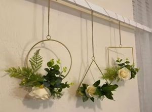 Cadeau de Noël décor à la maison forme géométrique suspendu avec des fleurs artificielles - Product Image 2