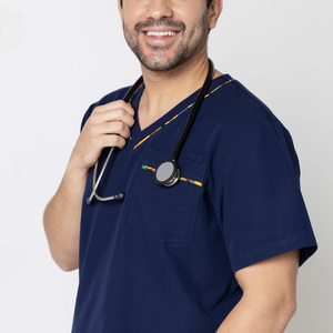 Top de limpieza para hombre con estampado de bordado personalizado y opciones de logotipo, uniforme médico ligero y transpirable para profesionales - Product Image 3