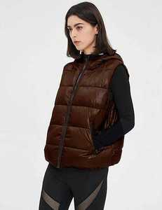 Veste matelassée légère sans manches pour homme, en toile matelassée, col montant, coupe-vent personnalisé, vêtements chauds en gros - Product Image 5