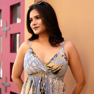 Robe midi à imprimé floral bleu or, jupe à volants, robe d'été bohème, lavable - Product Image 1