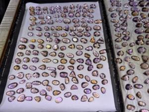 Pierres précieuses naturelles bio amétrine à facettes en vrac Gemmes de couleur bio de taille libre - Product Image 2