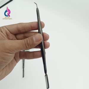 Herramienta separadora de levantador de pestañas de acero inoxidable negro Premium Peine Permanente de Pestañas sostenible para aplicación de volumen - Product Image 4