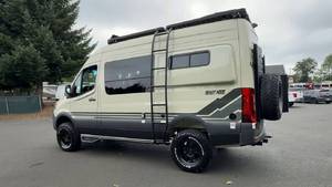 (W&T) PROMO Véhicule d'occasion 2025 Mercedes-Benz Storyteller Overland Classe B Diesel Beast DARKMODE pour le voyage et le camping, camping-car, véhicule utilitaire, VOITURE D'OCCASION - Product Image 2