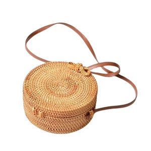 Sac à bandoulière en rotin écologique, rond, fait main, en fibres naturelles, sac de plage, style vintage, tenue bohème pour femmes - Product Image 2