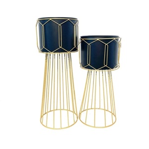 Lot de 2 jardinières de jardin écologiques au design fait main, finition antique, décoration d'hôtels et de maisons, jardinières en métal - Product Image 6