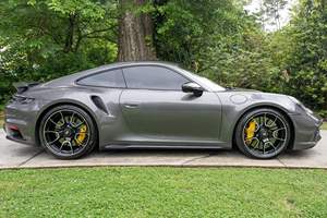 Porsche 911 Turbo S 2023, Motor de 6 Cilindros en Línea con Doble Turbo de 640 hp, Tracción en las Cuatro Ruedas, Equipamiento de Alta Gama, Sin Modificaciones - Product Image 2