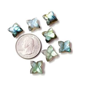 พลอยแกะสลักรูปดอกไม้ลาบราดอไรต์ธรรมชาติขนาด12มม. - Product Image 3