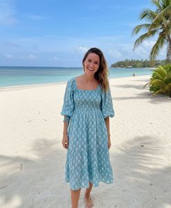 Elegante Vestido Midi Azul Agua con Estampado Sólido para Mujer, Ligero, Veraniego, para Playa, con Mangas Abullonadas, Cuerpo Fruncido, Diseño Floral, Maxi - Product Image 1