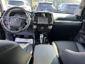 Toyota 4Runner TRD Off Road Premium 2020 Usado en Buenas Condiciones - Product Image 5