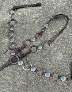 Ensemble de clous en cuir occidental durables et élégants Bride et rênes de collier de poitrine les plus vendues pour l'équitation en plein air - Product Image 2