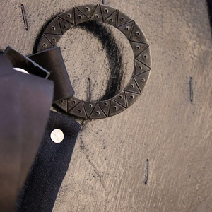 Bataille orientale ronde médiévale avec métal pour reconstitution arme Viking armure Viking par artisanat calvin - Product Image 1