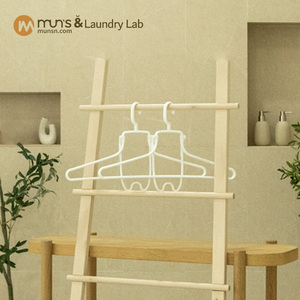 Ensemble de 2 cintres pour séchage à capuche - Product Image 1